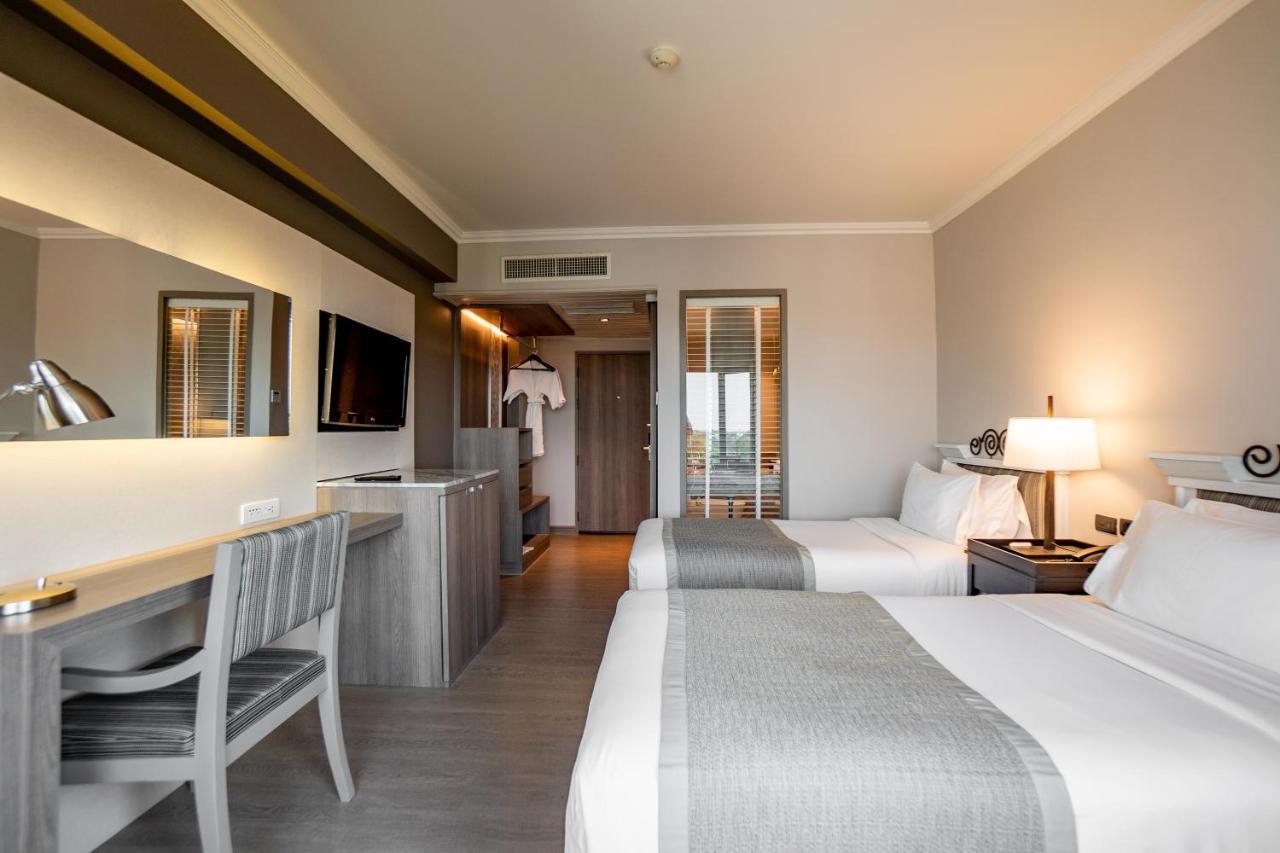 The Grand Riverside Hotel Phitsanulok Exterior photo