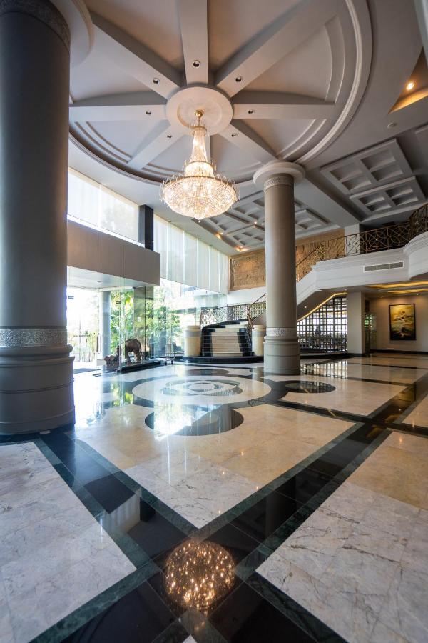 The Grand Riverside Hotel Phitsanulok Exterior photo