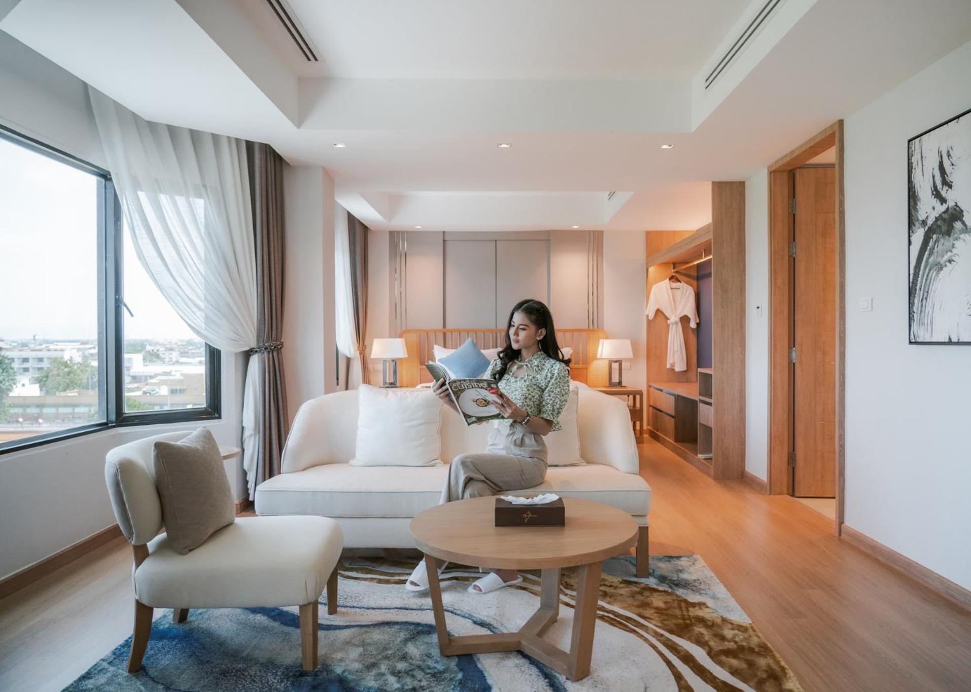 The Grand Riverside Hotel Phitsanulok Exterior photo