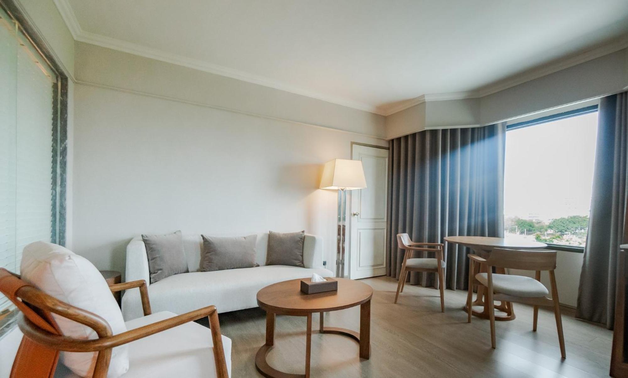The Grand Riverside Hotel Phitsanulok Exterior photo