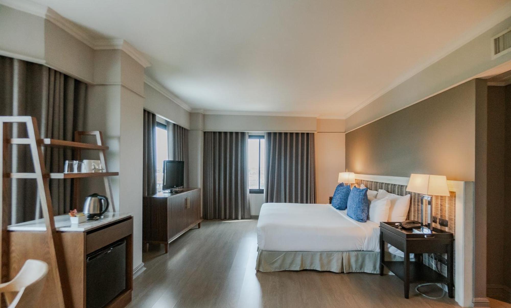 The Grand Riverside Hotel Phitsanulok Exterior photo