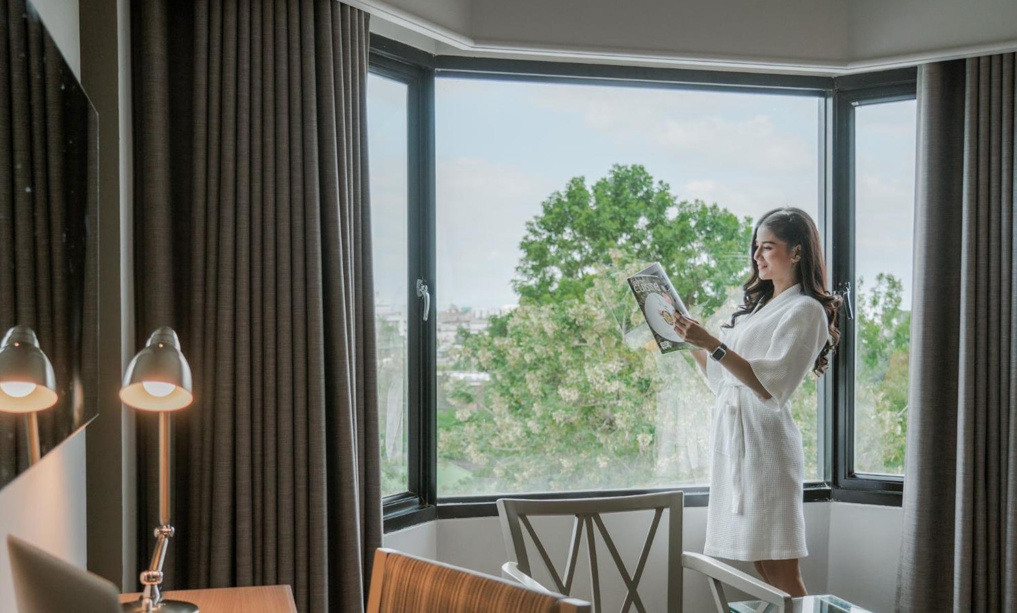 The Grand Riverside Hotel Phitsanulok Exterior photo