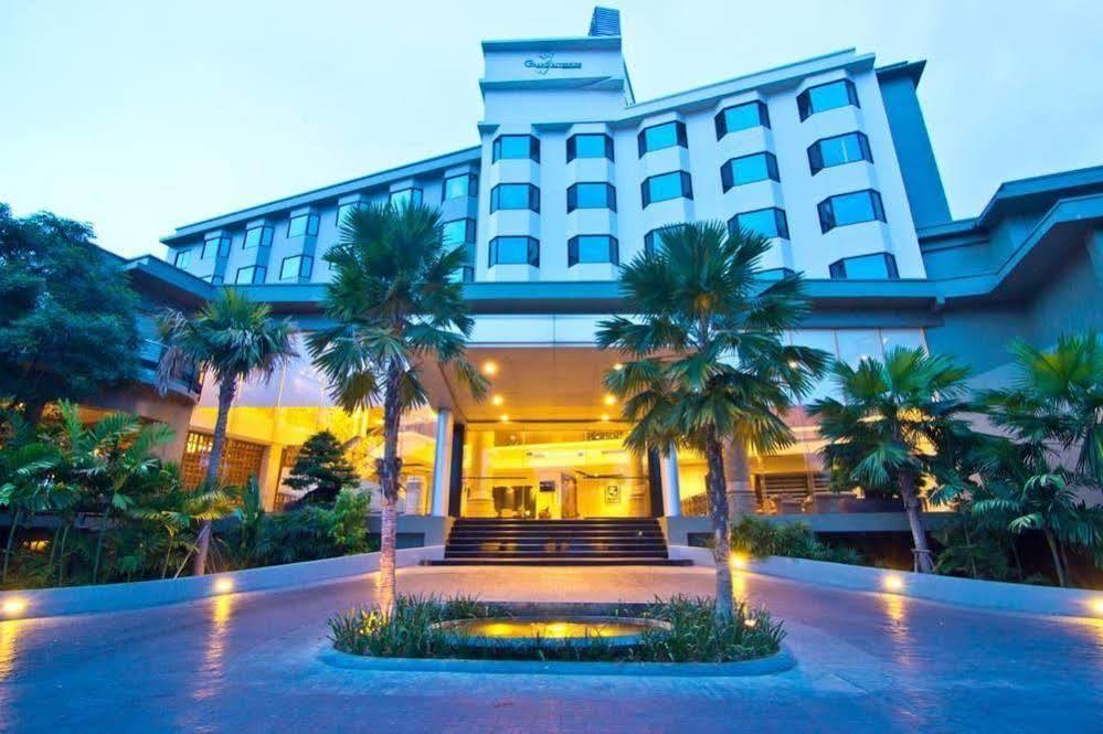 The Grand Riverside Hotel Phitsanulok Exterior photo